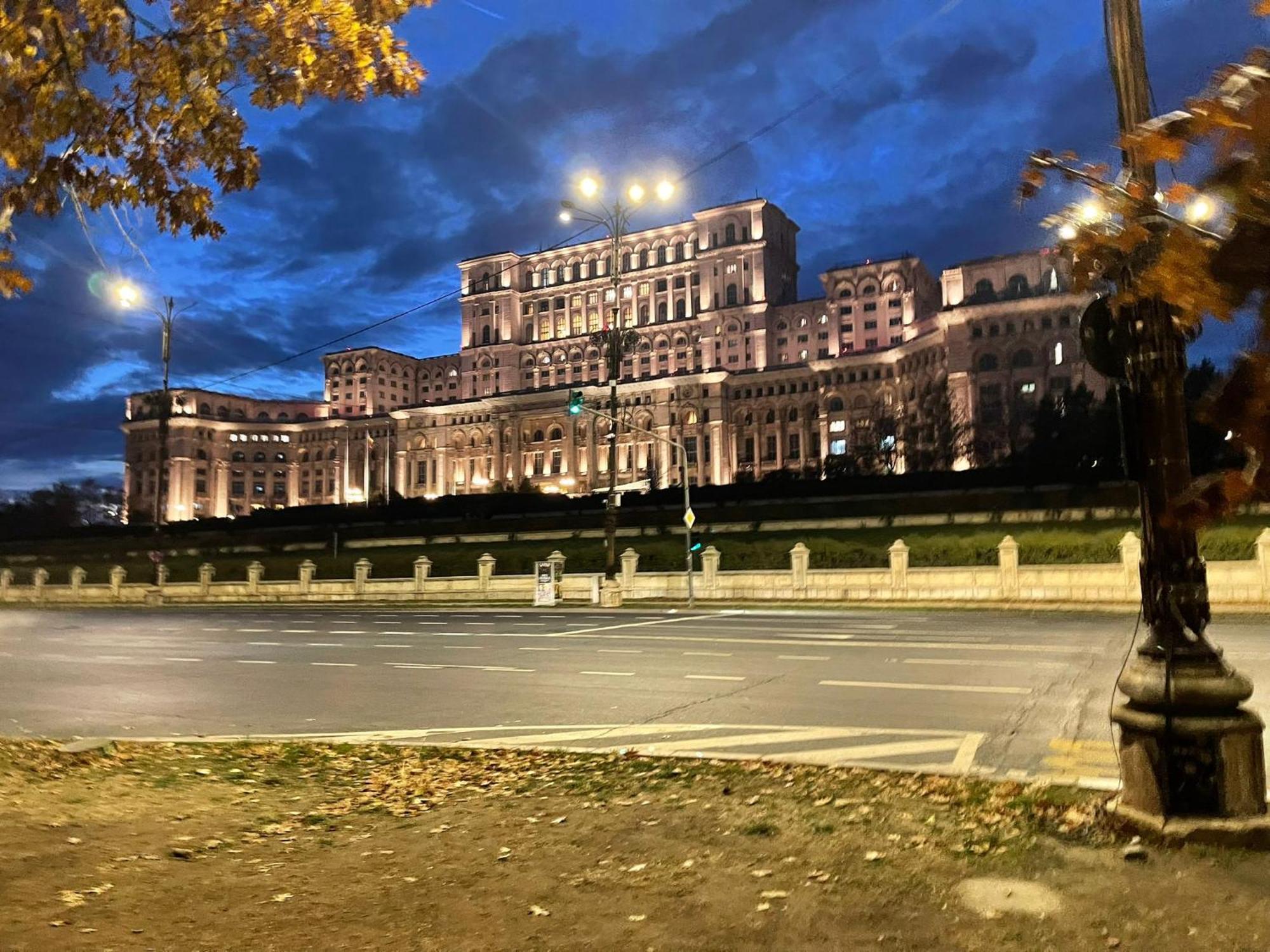 Apartament Zona Marriott-Palatul Parlamentului 부쿠레슈티 외부 사진